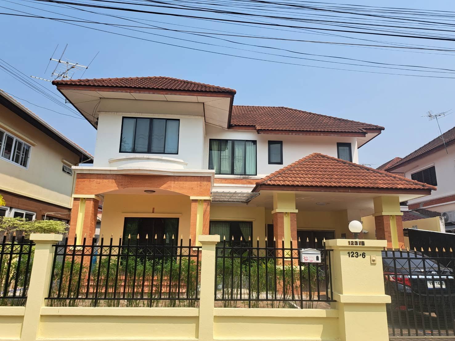 ขายบ้านในโครงการพิมุกต์ 2 หลังโลตัสรวมโชค 3 นอน 3 น้ำ พร้อมเฟอร์
