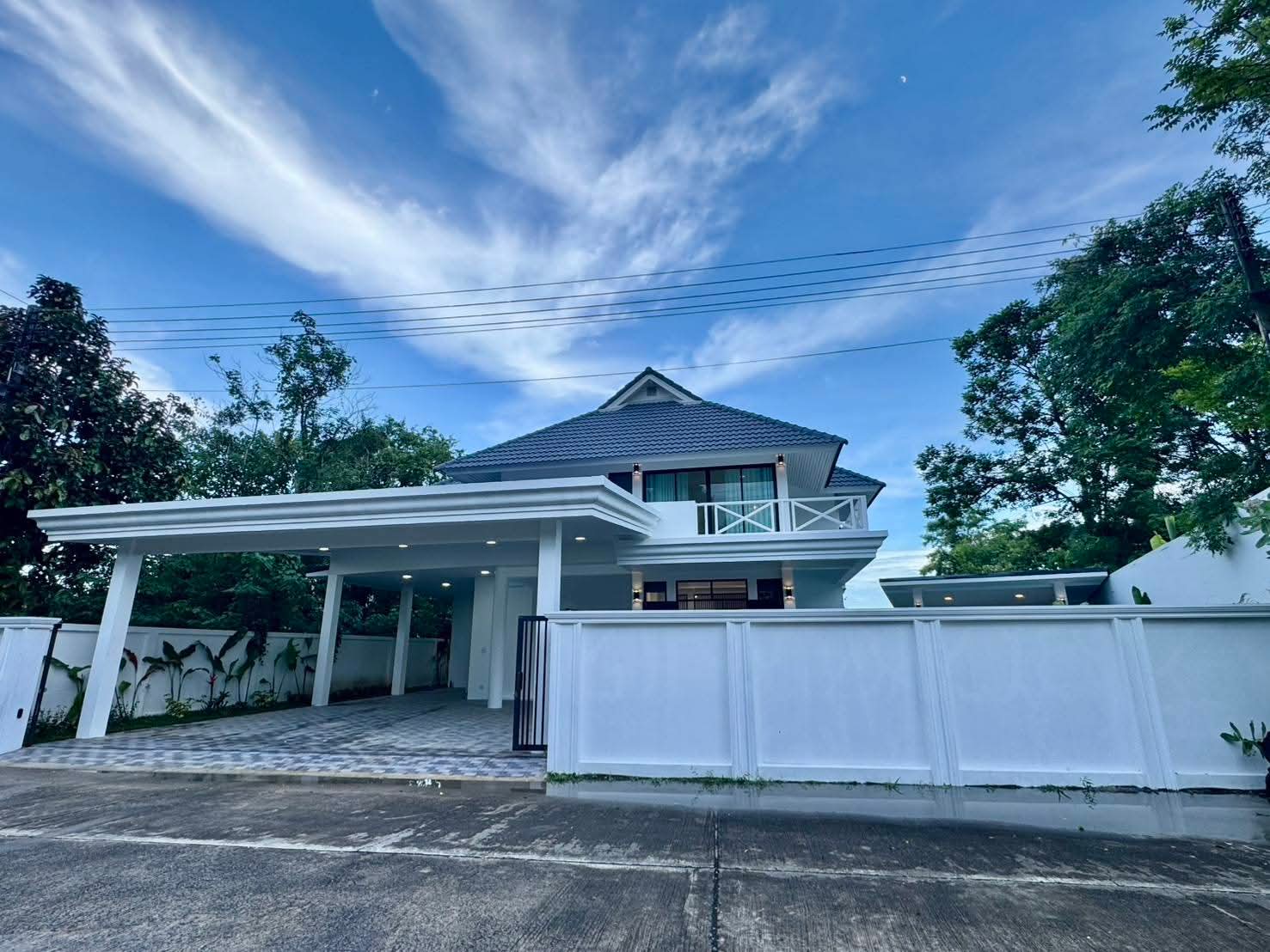 ขายบ้านพูลวิลล่า Modern Style ใกล้เมืองเชียงใหม่