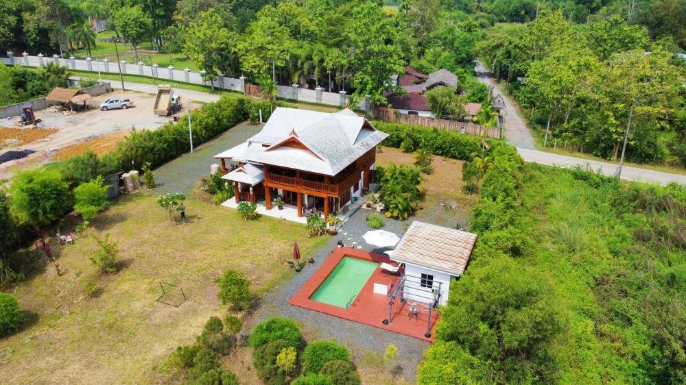 ขายบ้านไม้สักทองสไตล์ล้านนาร่วมสมัย สันทราย เชียงใหม่