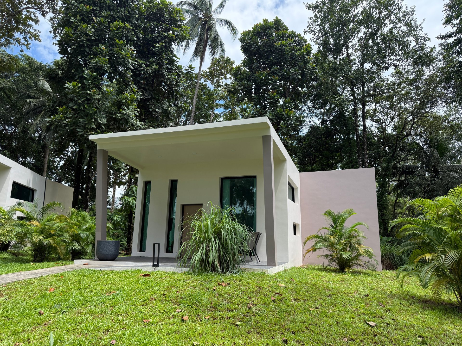 Jasmine Tropical Garden Villa • Khaolak