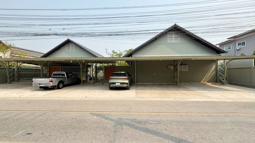 Single-story Room for Rent, Residential Area