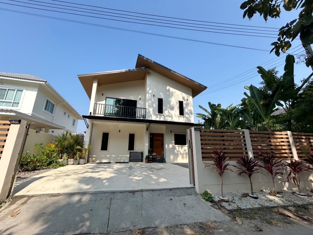 Price reduced! Beautiful New 4-Bedroom House for Sale in San Phi Suea, Mueang Chiang Mai