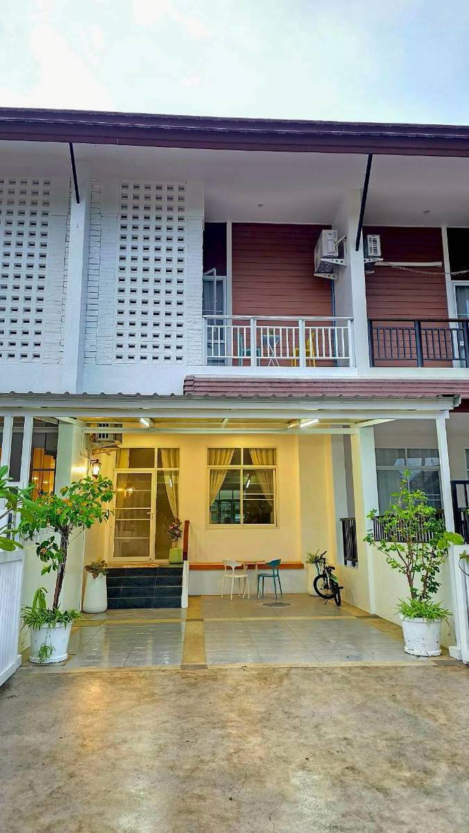 บ้านทาวน์โฮมเช่าในโครงการ กุลพันธ์ 2 ห้องนอน 3 ห้องน้ำ