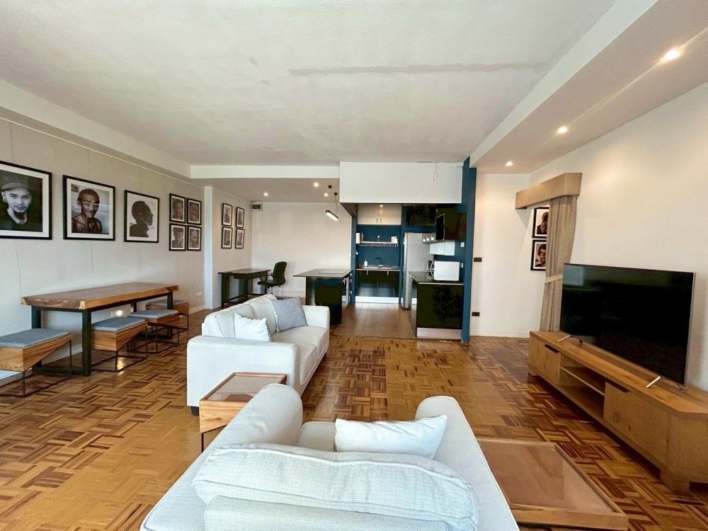 Comfortable and spacious 1 bedroom condominium with large living area and western kitchen. Foreigner Quota, Riverside Condominium, Chiang mai city.