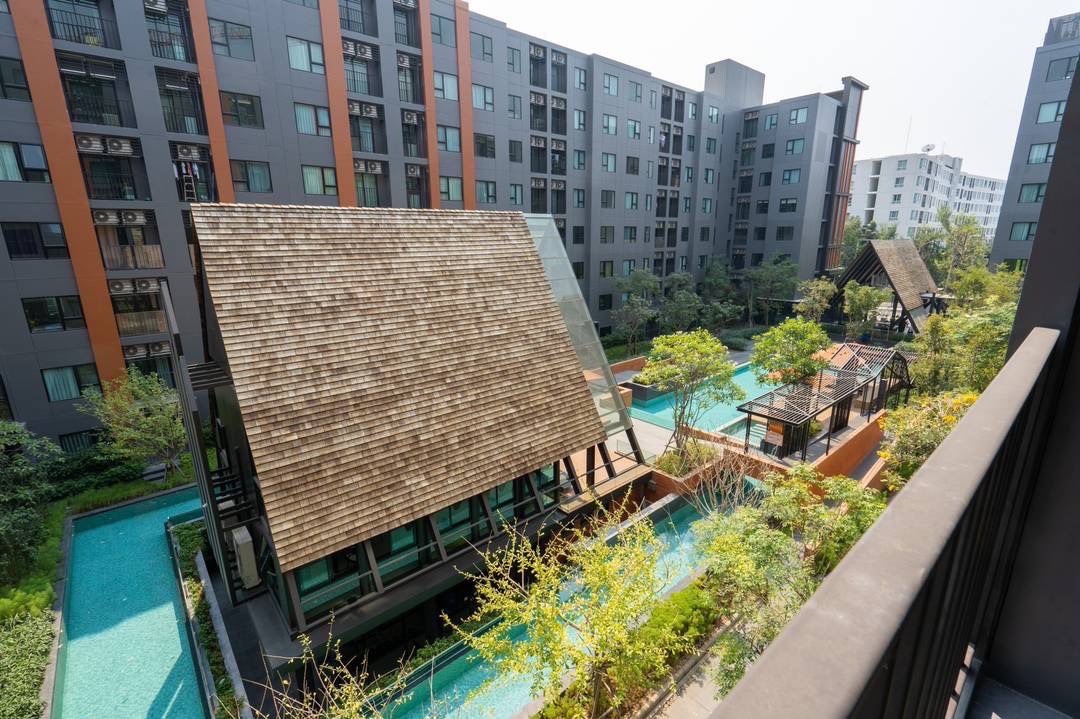 Escent ville condo